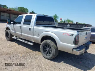 2016 Ford F-250 Lariat z VIN 1FT7W2BT3GEC97455, wystawiony jako IAAI lot #41977320 z przebiegiem 238 360 mil mil oraz . Historia ofert i sprzedaży dostępna na DreamBid. Obrazek 3.