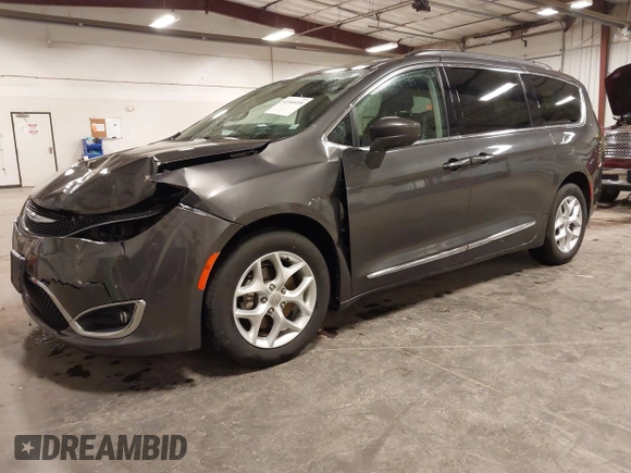 2017 Chrysler Pacifica Touring L with VIN 2C4RC1BG5HR803306, listed as a IAAI auction lot 41968455 with 84,714 mi miles and . Bid and sale history available at DreamBid. Image 20.