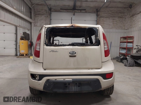 2013 Kia Soul with VIN KNDJT2A51D7525020, listed as a IAAI auction lot 41599276 with 1 mi miles. Bid and sale history available at carsss.com. Image 16.