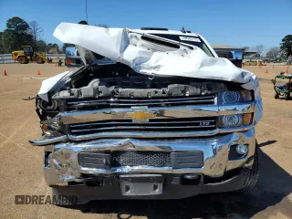 2019 Chevrolet Silverado 3500HD LTZ with VIN 1GC4KXEY4KF100539, listed as a Copart auction lot 48533115 with 117,369 mi miles and Salvage Title. Bid and sale history available at carsss.com. Image 5.