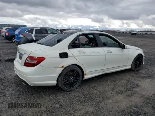 2012 Mercedes-Benz C 300 Sport with VIN WDDGF8BB4CA598687, listed as a Copart auction lot 55562575 with 371,312 mi miles and Clean title. Bid and sale history available at DreamBid. Image 3.