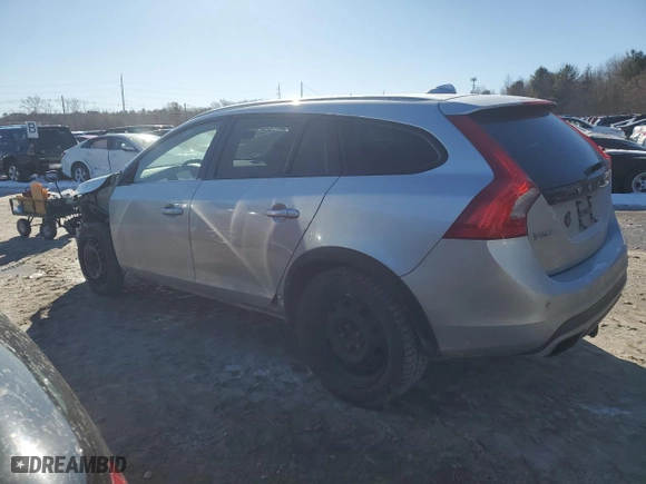 2016 Volvo V60 Cross Country T5 with VIN YV4612HK1G1008148, listed as a Copart auction lot 42750955 with 104,415 mi miles and Salvage Title. Bid and sale history available at carsss.com. Image 2.