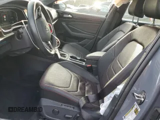 2023 Volkswagen Jetta GLI Autobahn z VIN 3VW2T7BU6PM001585, wystawiony jako Copart lot #82532014 z przebiegiem 24 556 mil mil oraz Szkoda całkowita • Salvage title. Historia ofert i sprzedaży dostępna na DreamBid. Obrazek 7.