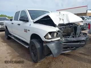 2013 Ram 2500 Tradesman z VIN 3C6TR5H23DG516657, wystawiony jako IAAI lot #42084647 z przebiegiem 168 381 mil mil oraz . Historia ofert i sprzedaży dostępna na DreamBid. Obrazek 1.