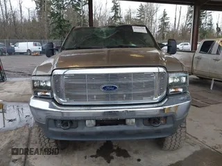 2002 Ford Super Duty F-250 XL with VIN 1FTNW21F92EB00672, listed as a IAAI auction lot 41699748 with 134,137 mi miles. Bid and sale history available at carsss.com. Image 12.