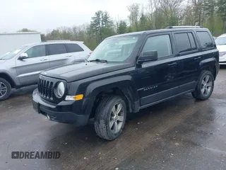 2017 Jeep Patriot High Altitude z VIN 1C4NJRFB9HD162469, wystawiony jako IAAI lot #42188220 z przebiegiem 29 056 mil mil oraz . Historia ofert i sprzedaży dostępna na DreamBid. Obrazek 2.