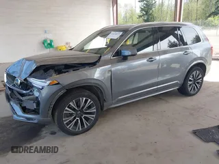 2020 Volvo XC90 Momentum with VIN YV4102PK1L1591863, listed as a IAAI auction lot 42034875 with 90,920 mi miles. Bid and sale history available at carsss.com. Image 2.