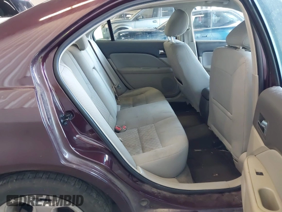 2011 Ford Fusion SE with VIN 3FAHP0HAXBR160083, listed as a IAAI auction lot 41964198 with 114,552 mi miles. Bid and sale history available at carsss.com. Image 8.
