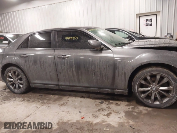 2014 Chrysler 300 with VIN 2C3CCAGG0EH297937, listed as a IAAI auction lot 41400153 with 161,186 mi miles. Bid and sale history available at carsss.com. Image 13.