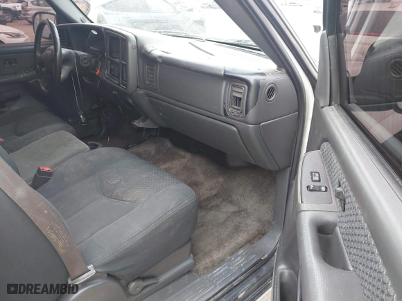 2003 Chevrolet Avalanche with VIN 3GNEC13T53G324092, listed as a IAAI auction lot 42041159 with 313,780 mi miles. Bid and sale history available at carsss.com. Image 5.