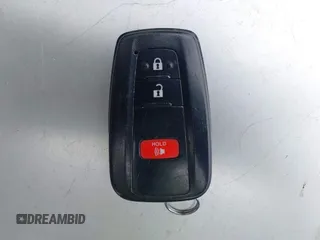 2020 Toyota Prius L Eco z VIN JTDKARFU9L3104395, wystawiony jako IAAI lot #42207156 z przebiegiem 85 572 mil mil oraz . Historia ofert i sprzedaży dostępna na DreamBid. Obrazek 11.
