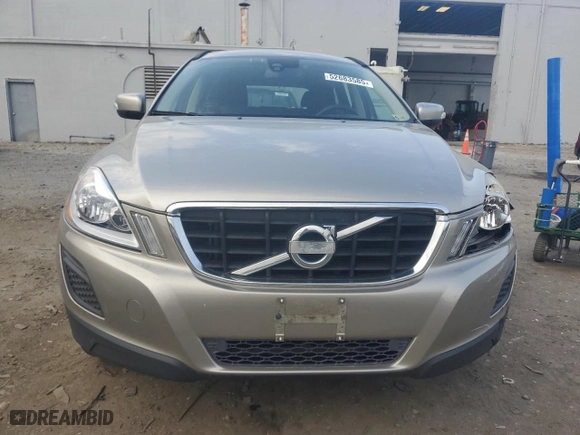 2011 Volvo XC60 3.2L with VIN YV4952DL1B2191182, listed as a Copart auction lot 52683585 with 126,294 mi miles and Salvage Title. Bid and sale history available at carsss.com. Image 5.