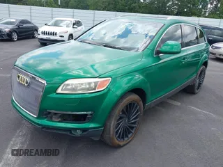 2007 Audi Q7 Premium z VIN WA1BY74L57D034561, wystawiony jako IAAI lot #42730657 z przebiegiem 174 110 mil mil oraz . Historia ofert i sprzedaży dostępna na DreamBid. Obrazek 2.