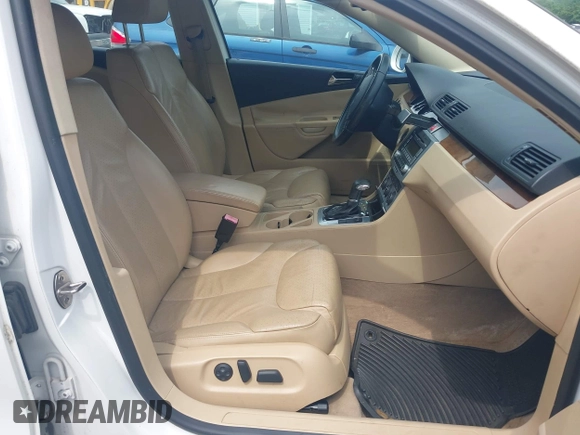 2007 Volkswagen Passat 2.0T with VIN WVWEK73C47P104958, listed as a IAAI auction lot 42482727 with 171,507 mi miles and . Bid and sale history available at DreamBid. Image 5.