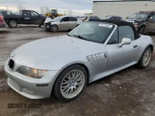 2000 BMW Z3 z VIN WBACH3349YLF44108, wystawiony jako Copart lot #88729365 z przebiegiem 256 415 mil mil oraz Czysty tytuł • Clean title. Historia ofert i sprzedaży dostępna na DreamBid. Obrazek 1.