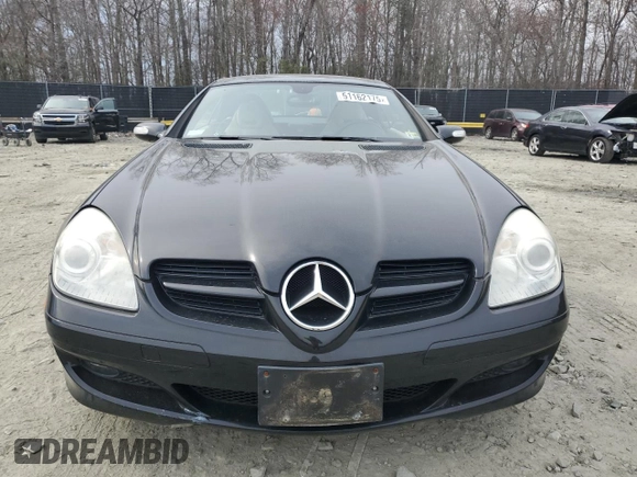 2008 Mercedes-Benz SLK-Class 3.0L with VIN WDBWK54F98F177511, listed as a Copart auction lot 51162175 with 62,082 mi miles and Salvage Title. Bid and sale history available at carsss.com. Image 5.