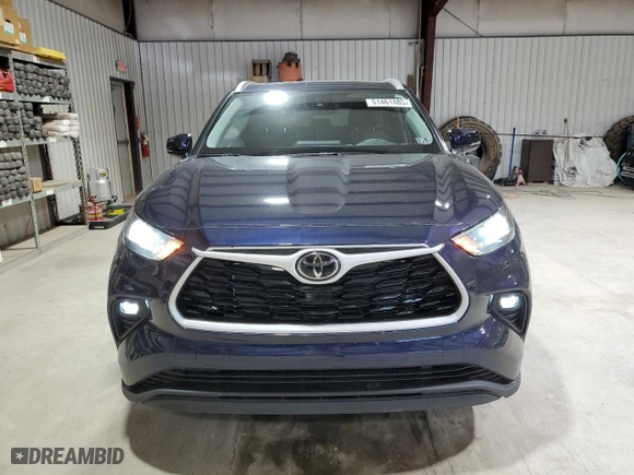 2022 Toyota Highlander XLE with VIN 5TDHZRBH5NS566420, listed as a Copart auction lot 51461485 with 29,420 mi miles and Salvage Title. Bid and sale history available at carsss.com. Image 5.