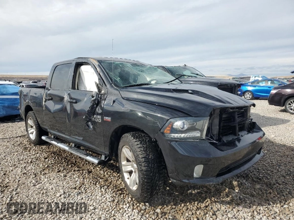 2015 Ram 1500 Sport z VIN 1C6RR7UT7FS771425, wystawiony jako Copart lot #43384025 z przebiegiem 134 518 mil mil oraz Szkoda całkowita • Salvage title. Historia ofert i sprzedaży dostępna na DreamBid. Obrazek 4.