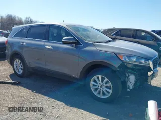 2020 Kia Sorento LX with VIN 5XYPGDA36LG635684, listed as a IAAI auction lot 41819989 with 95,876 mi miles. Bid and sale history available at carsss.com. Image 1.