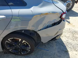 2022 Kia K5 GT-Line z VIN 5XXG64J23NG156401, wystawiony jako IAAI lot #42051123 z przebiegiem 71 853 mil mil oraz . Historia ofert i sprzedaży dostępna na DreamBid. Obrazek 17.