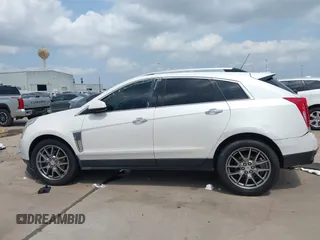 2016 Cadillac SRX Luxury Collection with VIN 3GYFNEE37GS584342, listed as a IAAI auction lot 42115642 with 110,306 mi miles and . Bid and sale history available at carsss.com. Image 14.