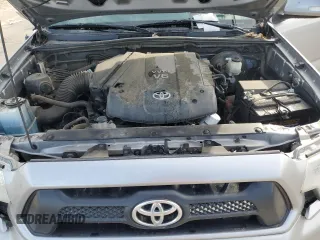 2014 Toyota Tacoma PreRunner with VIN 3TMJU4GN3EM163067, listed as a Copart auction lot 41582155 with 101,971 mi miles and Salvage Title. Bid and sale history available at DreamBid. Image 13.