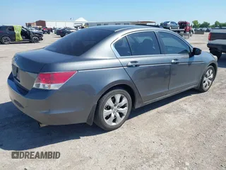 2010 Honda Accord EX z VIN 1HGCP2F74AA000833, wystawiony jako IAAI lot #42324357 z przebiegiem 117 590 mil mil oraz . Historia ofert i sprzedaży dostępna na DreamBid. Obrazek 4.