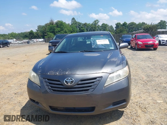 2007 Toyota Camry CE z VIN 4T1BE46K17U109995, wystawiony jako IAAI lot #42473032 z przebiegiem 193 731 mil mil oraz . Historia ofert i sprzedaży dostępna na DreamBid. Obrazek 6.