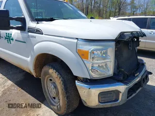 2016 Ford Super Duty F-250 SRW XLT with VIN 1FT7X2A69GEB02855, listed as a IAAI auction lot 41945973 with 176,217 mi miles. Bid and sale history available at carsss.com. Image 20.