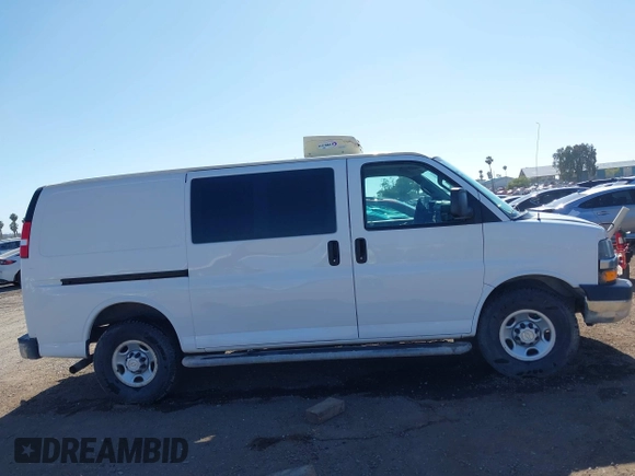 2021 Chevrolet Express Cargo with VIN 1GCWGAF71M1242604, listed as a IAAI auction lot 42525581 with Not provided miles and . Bid and sale history available at DreamBid. Image 13.