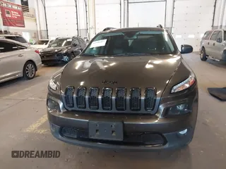 2018 Jeep Cherokee Latitude с VIN 1C4PJMCX8JD526558, выставлен на аукционе IAAI как лот 42396415 с пробегом 81 049 миль миль и . История ставок и продаж доступна на DreamBid. Изображение 12.