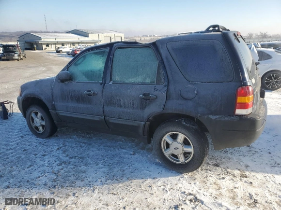 2003 Ford Escape XLS Popular with VIN 1FMYU02113KE14938, listed as a Copart auction lot 87553835 with 249,149 mi miles and Salvage Title. Bid and sale history available at carsss.com. Image 2.