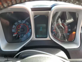 2010 Chevrolet Camaro 2SS z VIN 2G1FT1EW2A9178805, wystawiony jako Copart lot #64282813 z przebiegiem 87 771 mil mil oraz Szkody całkowita. Historia ofert i sprzedaży dostępna na DreamBid. Obrazek 9.
