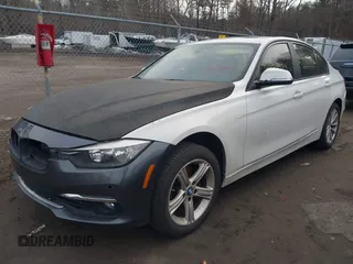 2012 BMW 3 Series 328i с VIN WBA3C1C58CF431864, выставлен на аукционе IAAI как лот 41732575 с пробегом Не указан миль и . История ставок и продаж доступна на DreamBid. Изображение 2.