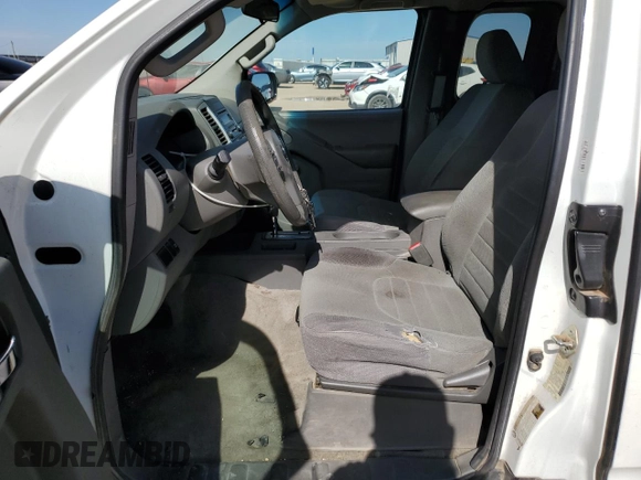 2016 Nissan Frontier S z VIN 1N6BD0CT3GN789290, wystawiony jako Copart lot #56680335 z przebiegiem 158 938 mil mil oraz Czysty tytuł • Clean title. Historia ofert i sprzedaży dostępna na DreamBid. Obrazek 7.