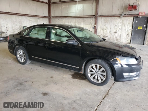 2013 Volkswagen Passat SEL Premium z VIN 1VWCH7A32DC046888, wystawiony jako Copart lot #55735385 z przebiegiem 265 379 mil mil oraz Czysty tytuł • Clean title. Historia ofert i sprzedaży dostępna na DreamBid. Obrazek 4.