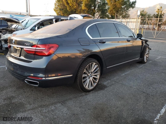 2017 BMW 7 Series ALPINA B7 xDrive with VIN WBA7F2C52HG421928, listed as a Copart auction lot 85605604 with 84,639 mi miles and Salvage Title. Bid and sale history available at carsss.com. Image 3.
