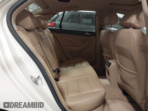 2005 Volkswagen Jetta 2.5L with VIN 3VWSF71K55M627164, listed as a IAAI auction lot 41472265 with 233,937 mi miles and . Bid and sale history available at DreamBid. Image 8.