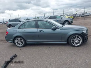 2012 Mercedes-Benz C 300 Sport с VIN WDDGF8BB6CA697821, выставлен на аукционе IAAI как лот 42347842 с пробегом 106 745 миль миль и . История ставок и продаж доступна на DreamBid. Изображение 14.