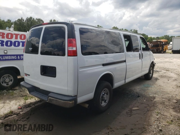 2020 Chevrolet Express Passenger LT z VIN 1GAZGPFG7L1125732, wystawiony jako Copart lot #56536785 z przebiegiem 89 436 mil mil oraz Szkoda całkowita • Salvage title. Historia ofert i sprzedaży dostępna na DreamBid. Obrazek 3.