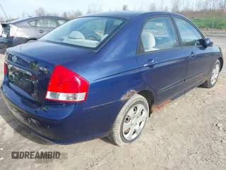 2008 Kia Spectra EX with VIN KNAFE122085533249, listed as a IAAI auction lot 42105666 with 178,984 mi miles. Bid and sale history available at carsss.com. Image 4.