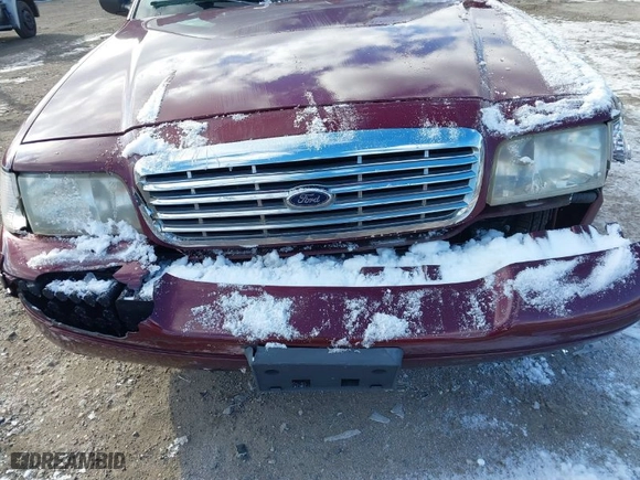 2004 Ford Crown Victoria Standard with VIN 2FAFP73W74X150232, listed as a IAAI auction lot 41277271 with 146,518 mi miles. Bid and sale history available at carsss.com. Image 6.