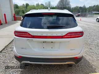 2018 Lincoln MKC Select with VIN 5LMCJ2C96JUL32351, listed as a IAAI auction lot 41964998 with 102,680 mi miles and . Bid and sale history available at DreamBid. Image 17.