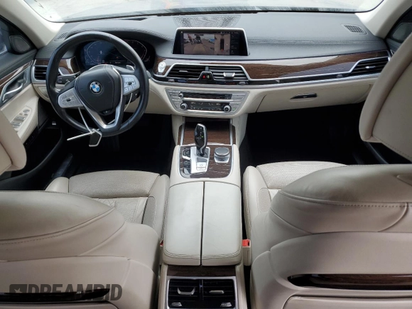 2020 BMW 7 Series 740i with VIN WBA7T2C04LCD14332, listed as a Copart auction lot 48348235 with 68,401 mi miles and Salvage title. Bid and sale history available at DreamBid. Image 8.