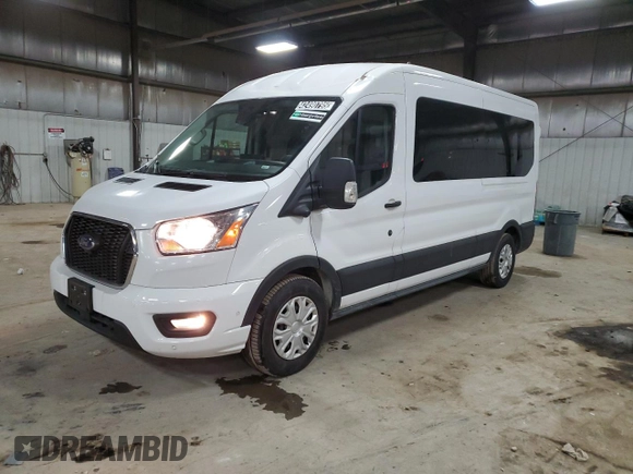 2022 Ford Transit Passenger XL z VIN 1FBAX2C82NKA78986, wystawiony jako Copart lot #42490795 z przebiegiem 63 246 mil mil oraz Czysty tytuł • Clean title. Historia ofert i sprzedaży dostępna na DreamBid. Obrazek 1.