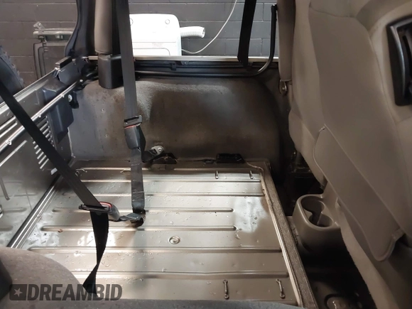 2004 Jeep Wrangler Sahara with VIN 1J4FA59S64P736389, listed as a IAAI auction lot 41432819 with 102,830 mi miles and . Bid and sale history available at DreamBid. Image 8.