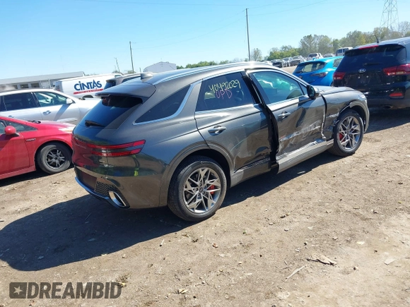 2025 Genesis GV70 2.5T z VIN KMUMADTB3SU178075, wystawiony jako IAAI lot #40492029 z przebiegiem 4 399 mil mil oraz . Historia ofert i sprzedaży dostępna na DreamBid. Obrazek 4.