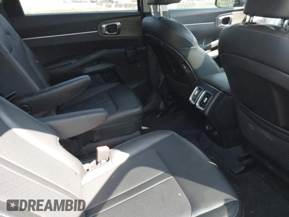 2021 Kia Sorento EX with VIN 5XYRHDLF9MG057885, listed as a IAAI auction lot 42409576 with 45,867 mi miles and . Bid and sale history available at DreamBid. Image 8.