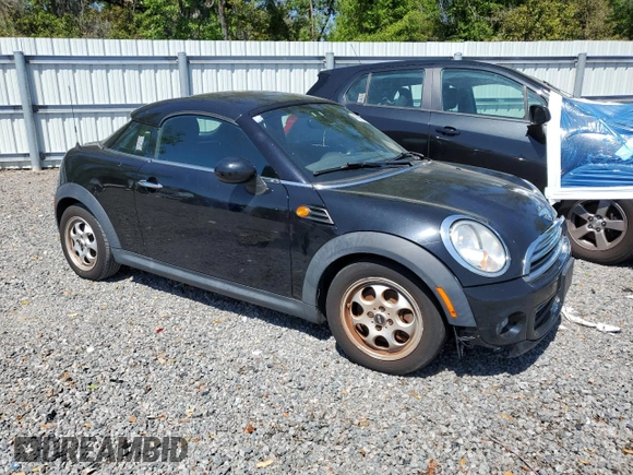 2013 MINI Cooper Coupe with VIN WMWSX1C54DT507731, listed as a Copart auction lot 49261315 with 111,881 mi miles and Clean Title. Bid and sale history available at carsss.com. Image 4.