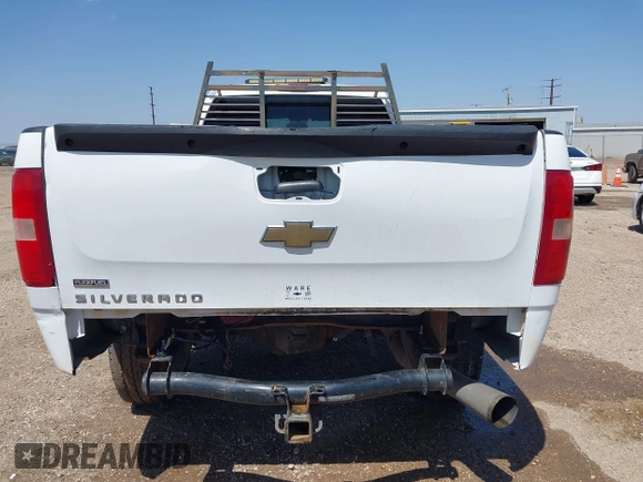 2009 Chevrolet Silverado 3500HD with VIN 1GBHK83699F159061, listed as a IAAI auction lot 41982560 with 352,309 mi miles and . Bid and sale history available at DreamBid. Image 16.